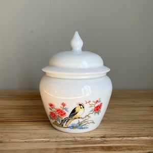 2/$15 Vintage Avon White Milk Glass Lidded Ginger Jar
